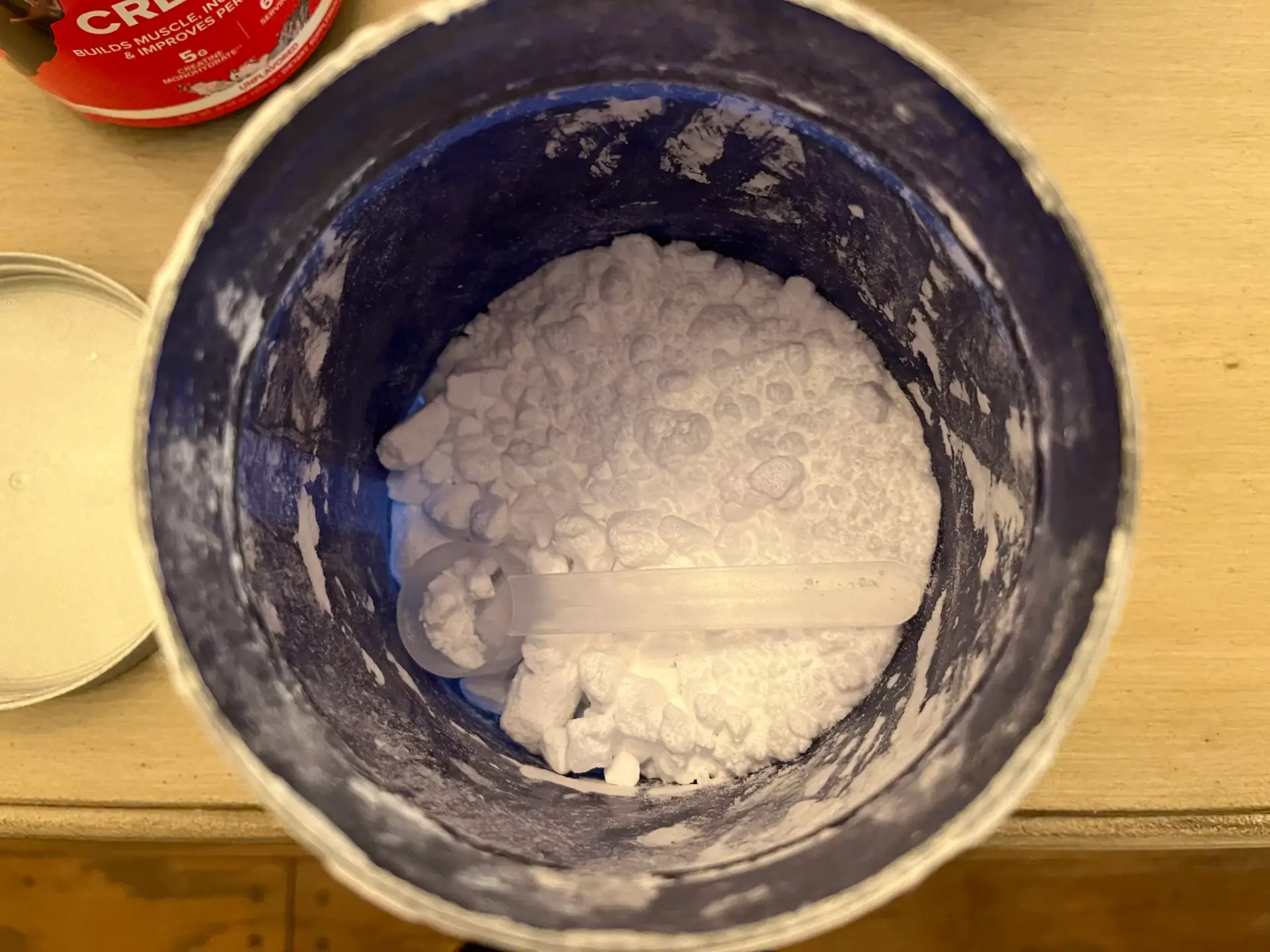 creatine clumping in the container